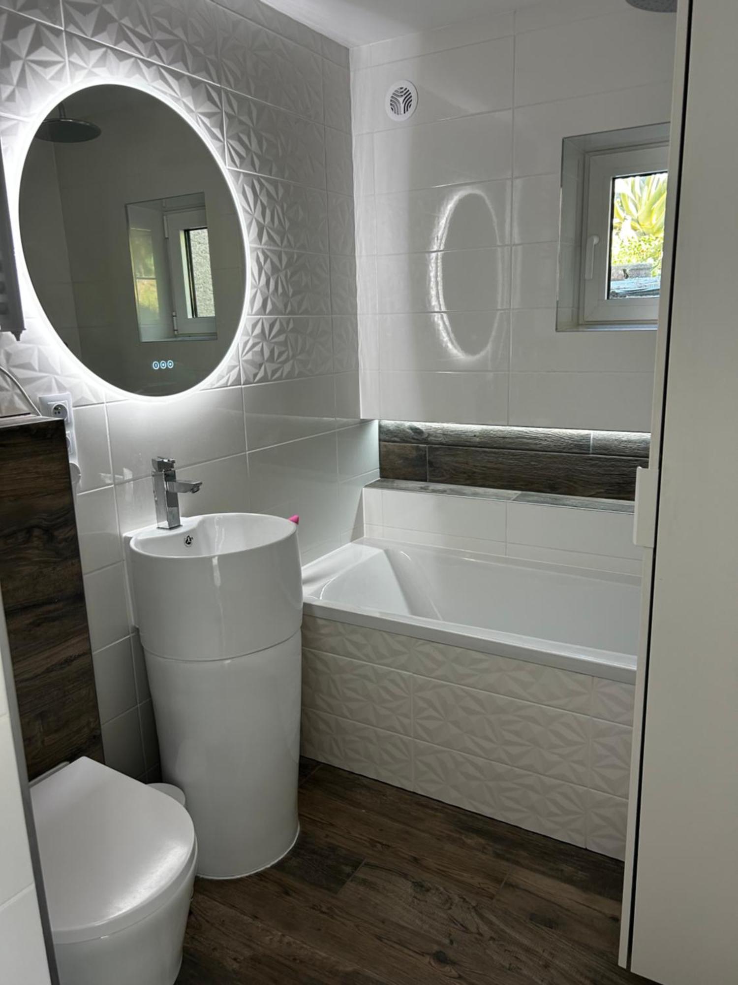 Belle Chambre Privee Avec Le Jardin Privatif Et Le Jacuzzi กาวาแลร์-ซูร์-แมร์ ภายนอก รูปภาพ
