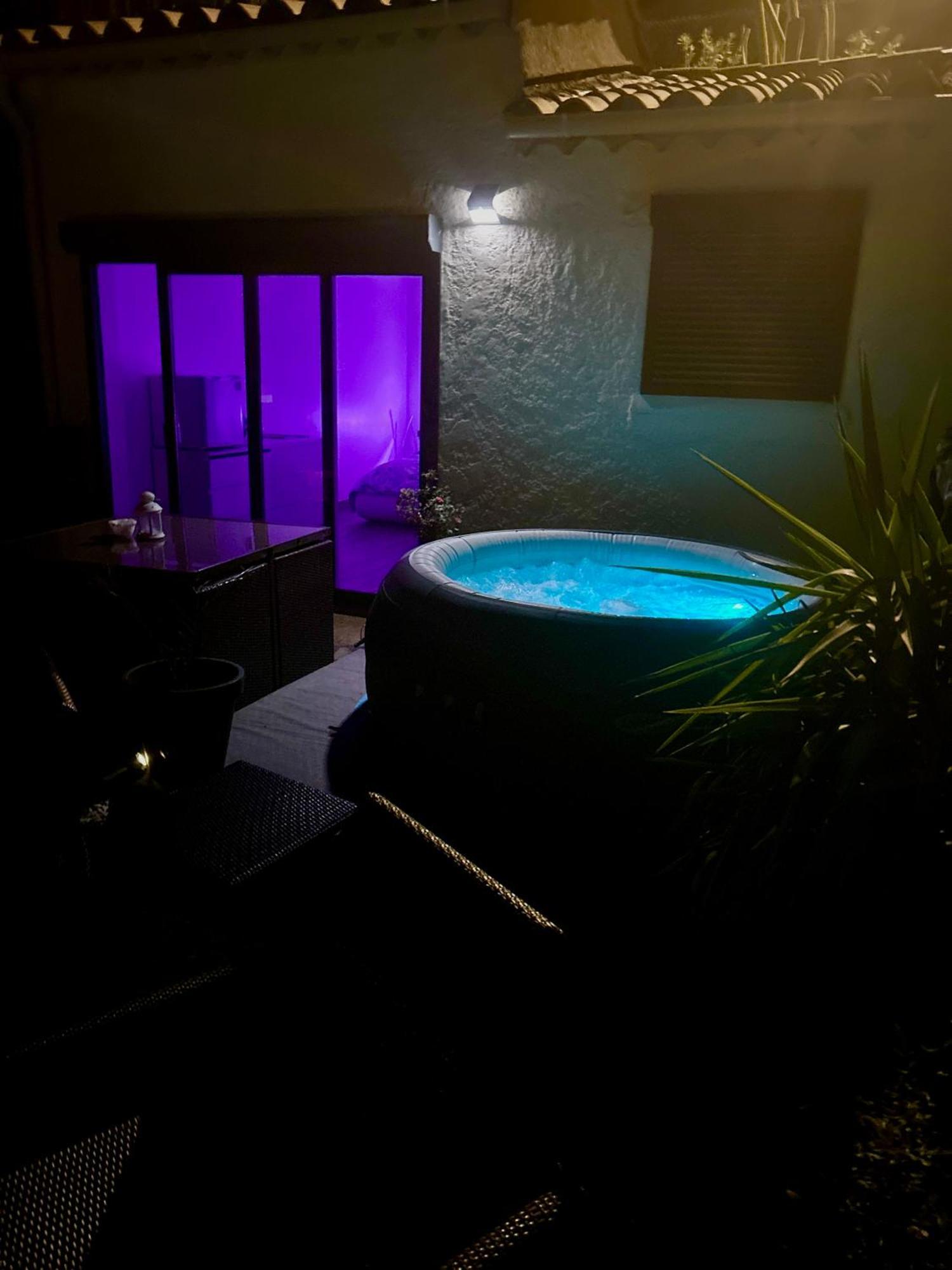 Belle Chambre Privee Avec Le Jardin Privatif Et Le Jacuzzi กาวาแลร์-ซูร์-แมร์ ภายนอก รูปภาพ