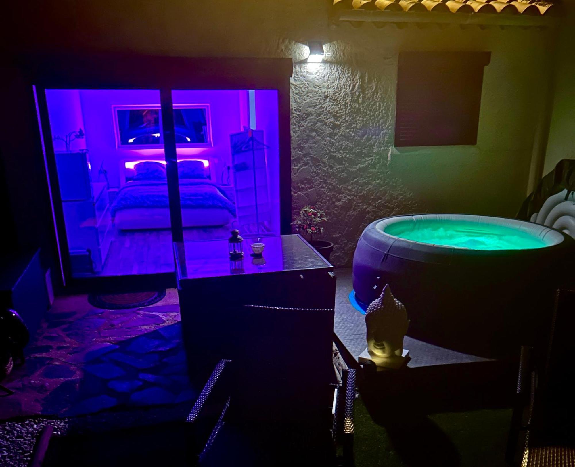 Belle Chambre Privee Avec Le Jardin Privatif Et Le Jacuzzi กาวาแลร์-ซูร์-แมร์ ภายนอก รูปภาพ